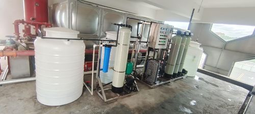 Latest company case about A new material company has selected Zhongwo's 500L pure water equipment.
