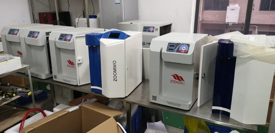 ZWL- LS1-30 Kompaktny projekt Ultraczysta maszyna wodna dla laboratoriów 30L/h
